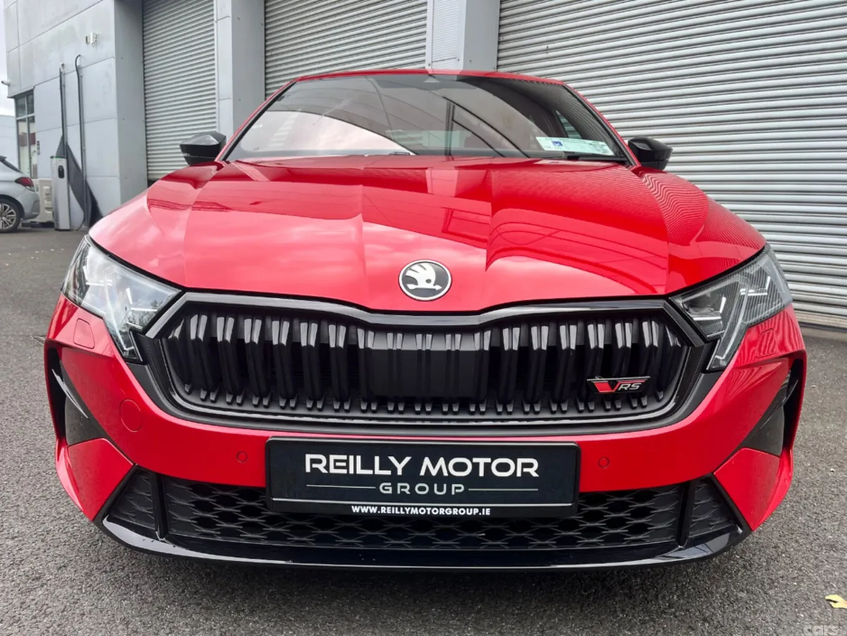 Skoda Octavia Hatchback, Petrol, 2025, Red