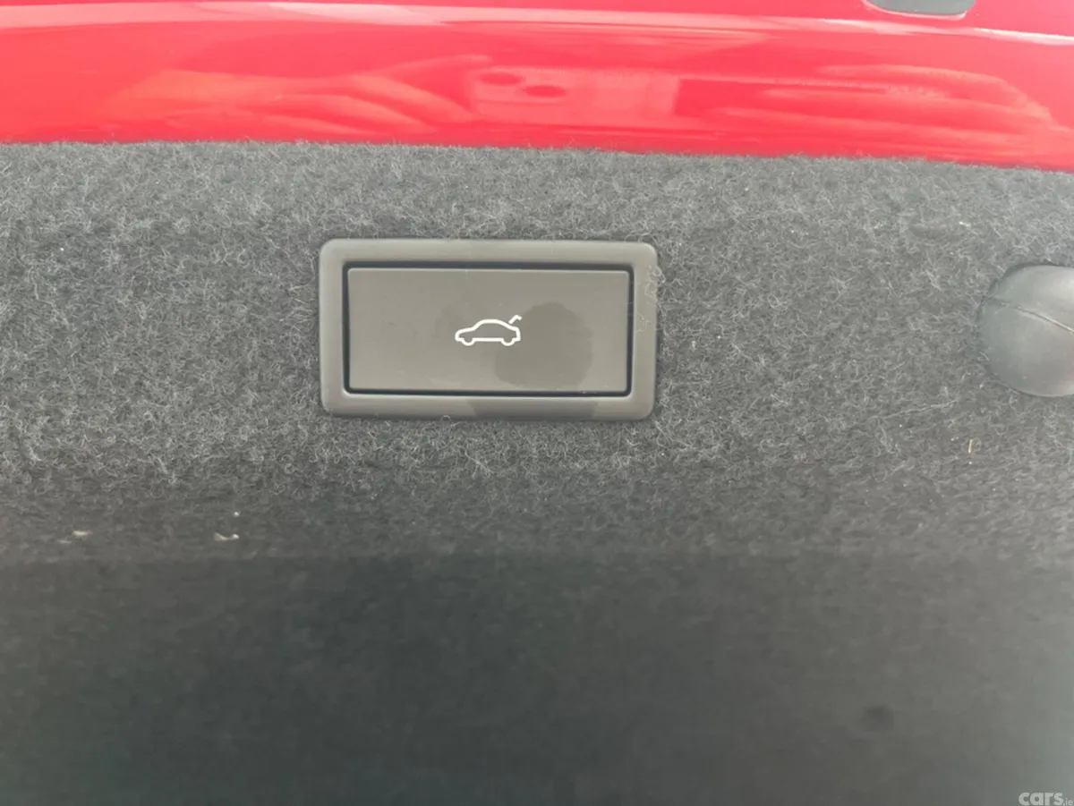 Skoda Octavia Hatchback, Petrol, 2025, Red