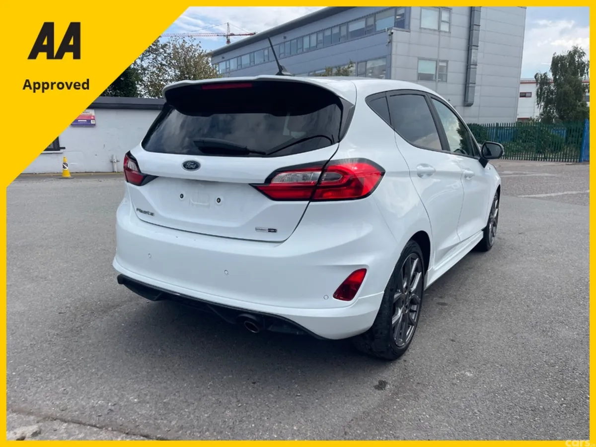 Ford Fiesta Hatchback, Petrol, 2022, White