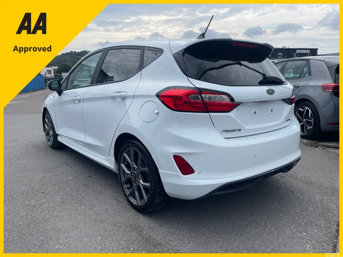 Ford Fiesta Hatchback, Petrol, 2022, White
