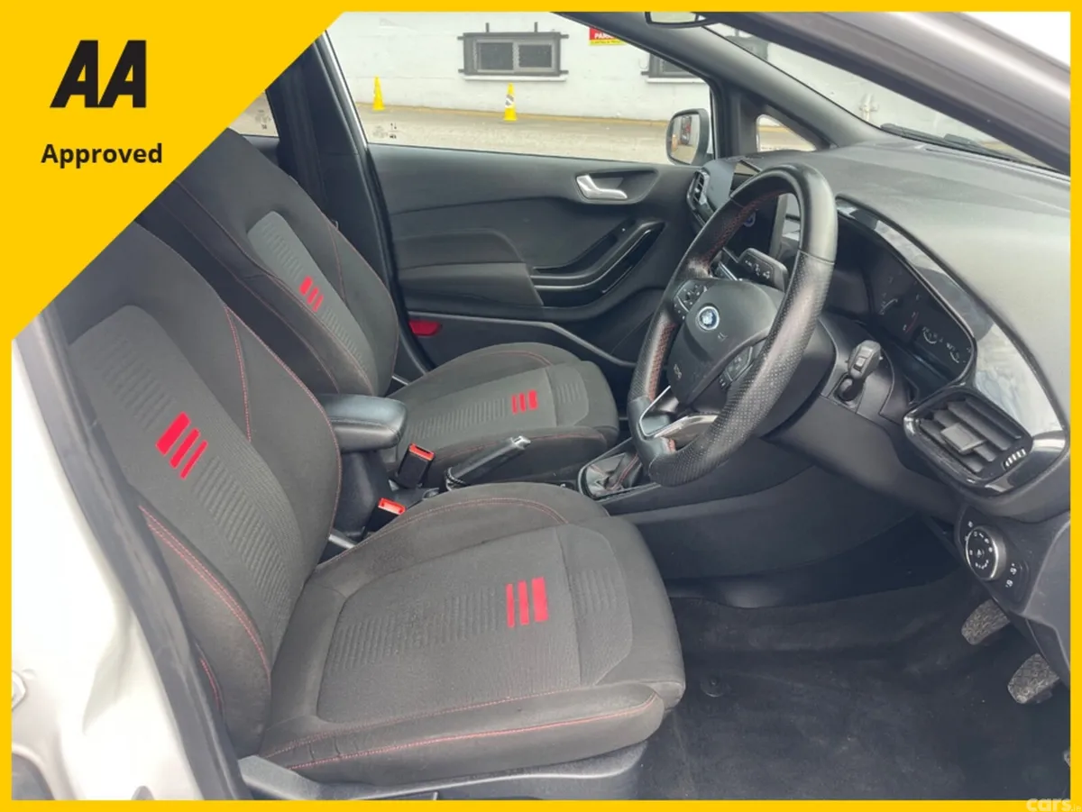 Ford Fiesta Hatchback, Petrol, 2022, White
