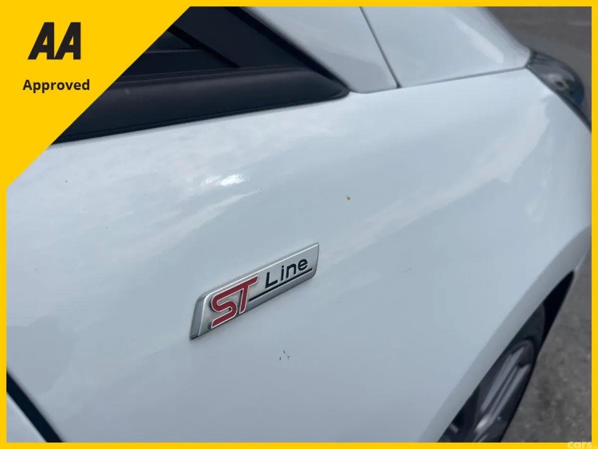 Ford Fiesta Hatchback, Petrol, 2022, White