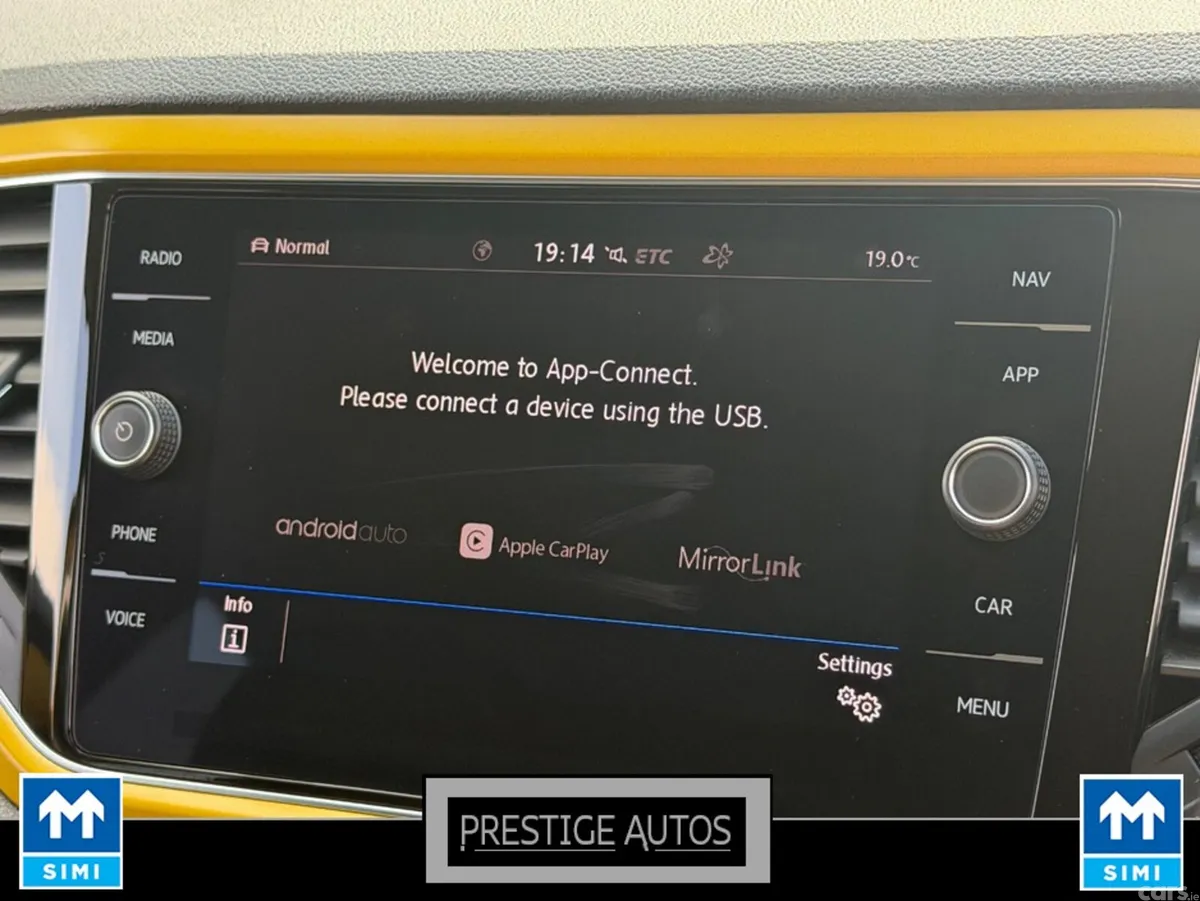 Volkswagen T-Roc SUV, Diesel, 2020, Gold