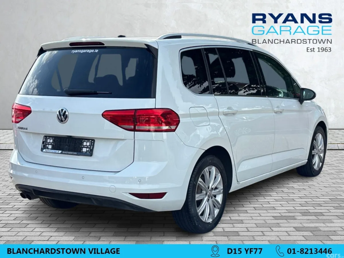 Volkswagen Touran MPV, Petrol, 2018, White