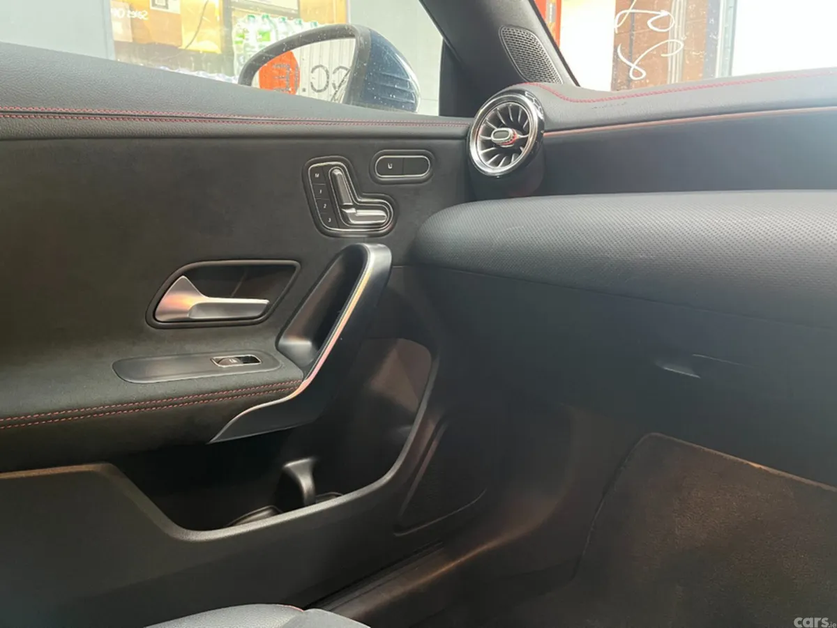 Mercedes-Benz CLA Saloon, Diesel, 2021, Blue