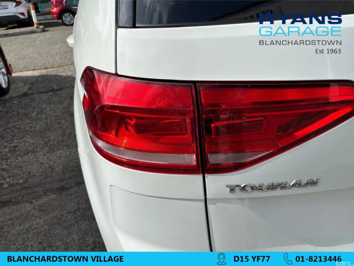 Volkswagen Touran MPV, Petrol, 2018, White