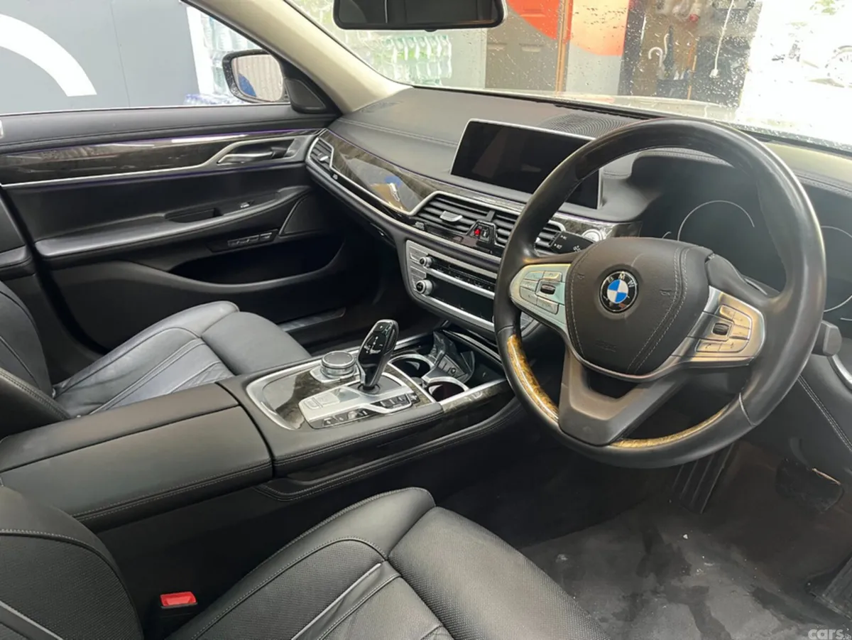 BMW 7-Series Saloon, Petrol, 2017, White