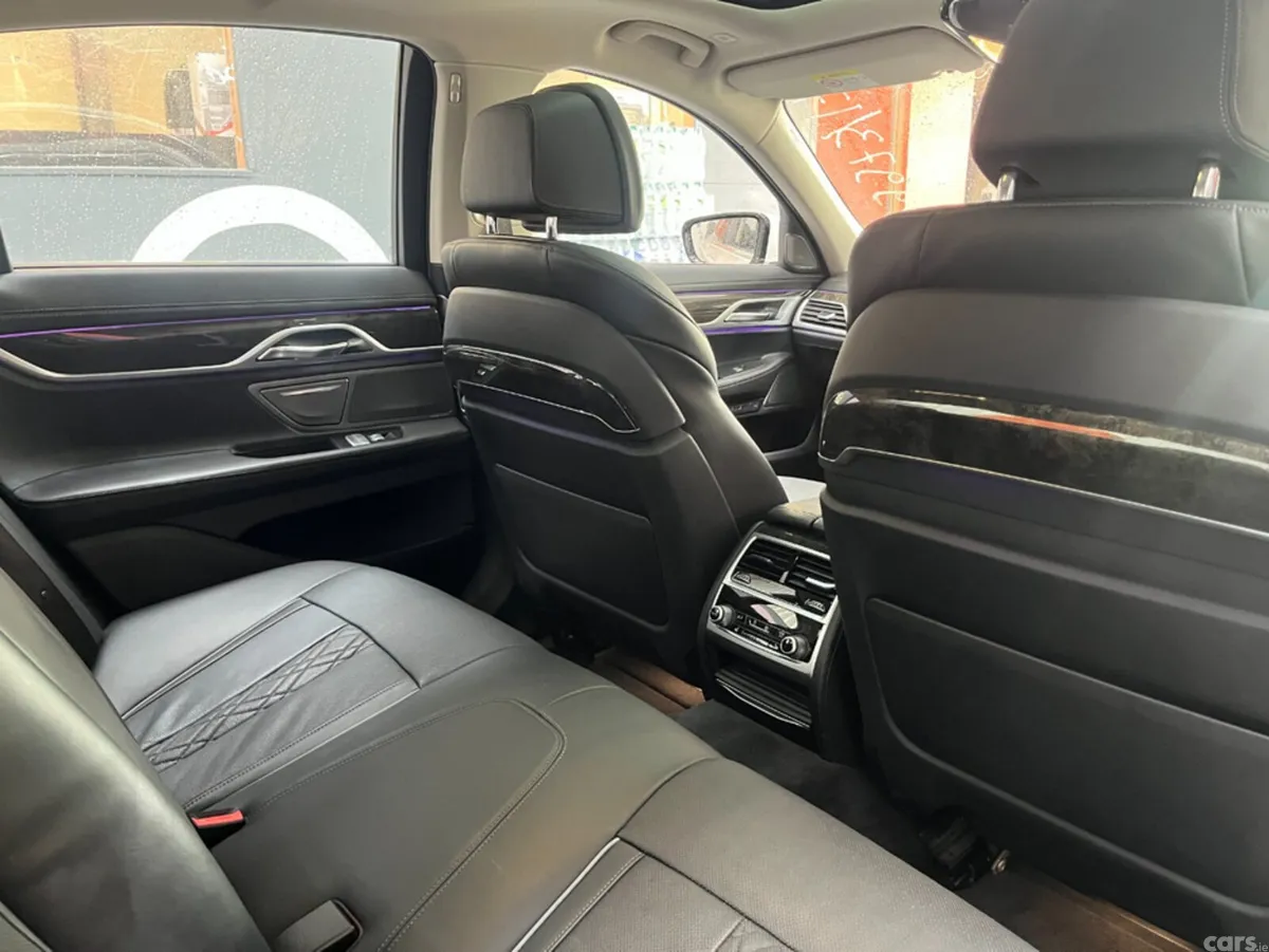 BMW 7-Series Saloon, Petrol, 2017, White