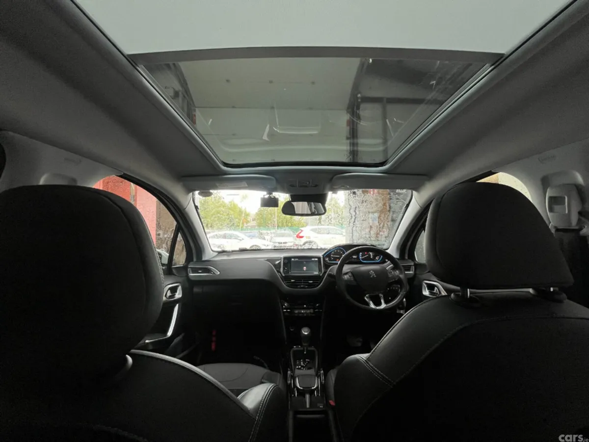 Peugeot 2008 SUV, Petrol, 2020, Red