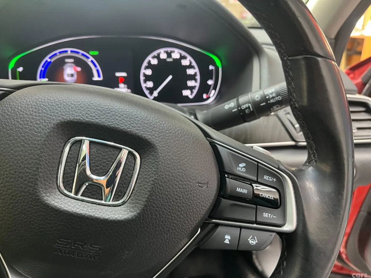 Honda Accord Saloon, Petrol Hybrid, 2020, Red