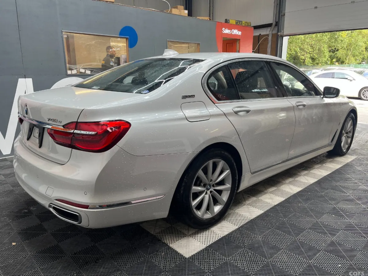 BMW 7-Series Saloon, Petrol, 2017, White