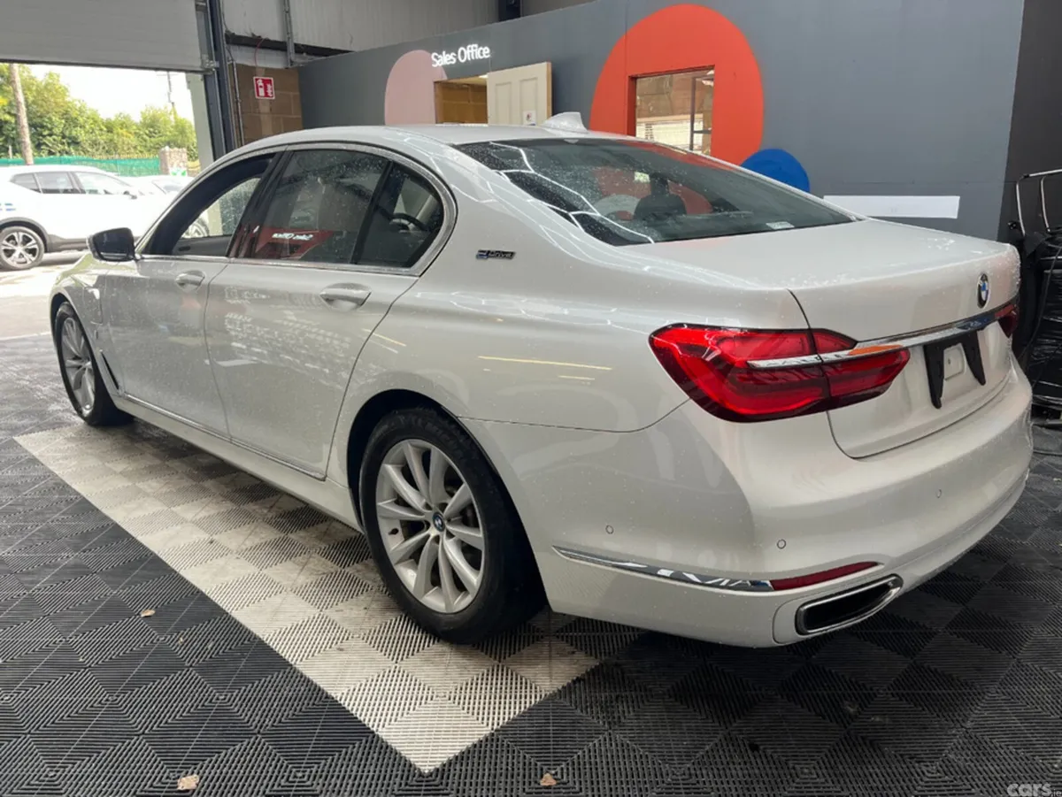 BMW 7-Series Saloon, Petrol, 2017, White