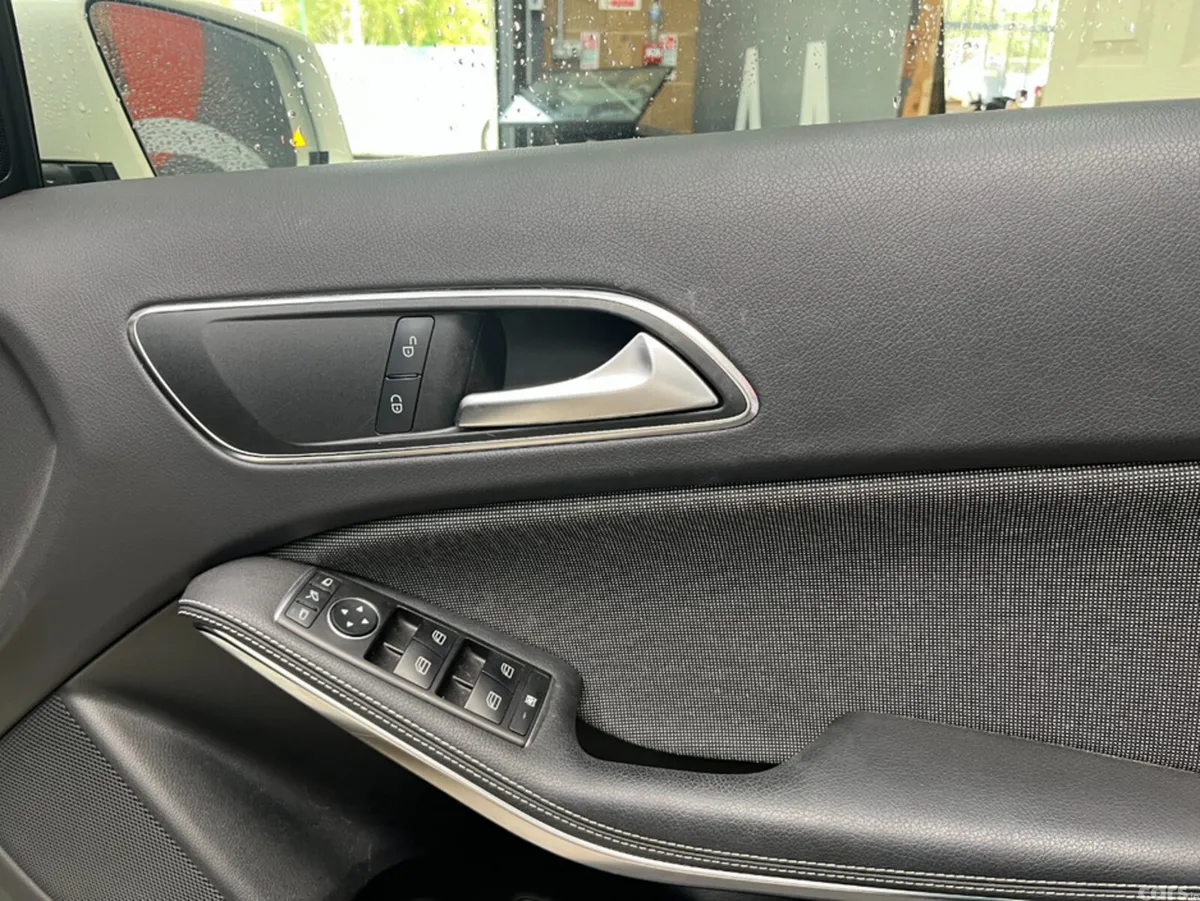 Mercedes-Benz A-Class Hatchback, Petrol, 2017, White
