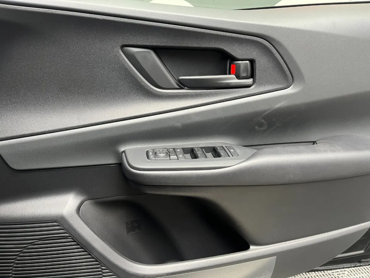 Toyota Prius Saloon, Petrol Hybrid, 2025, Black