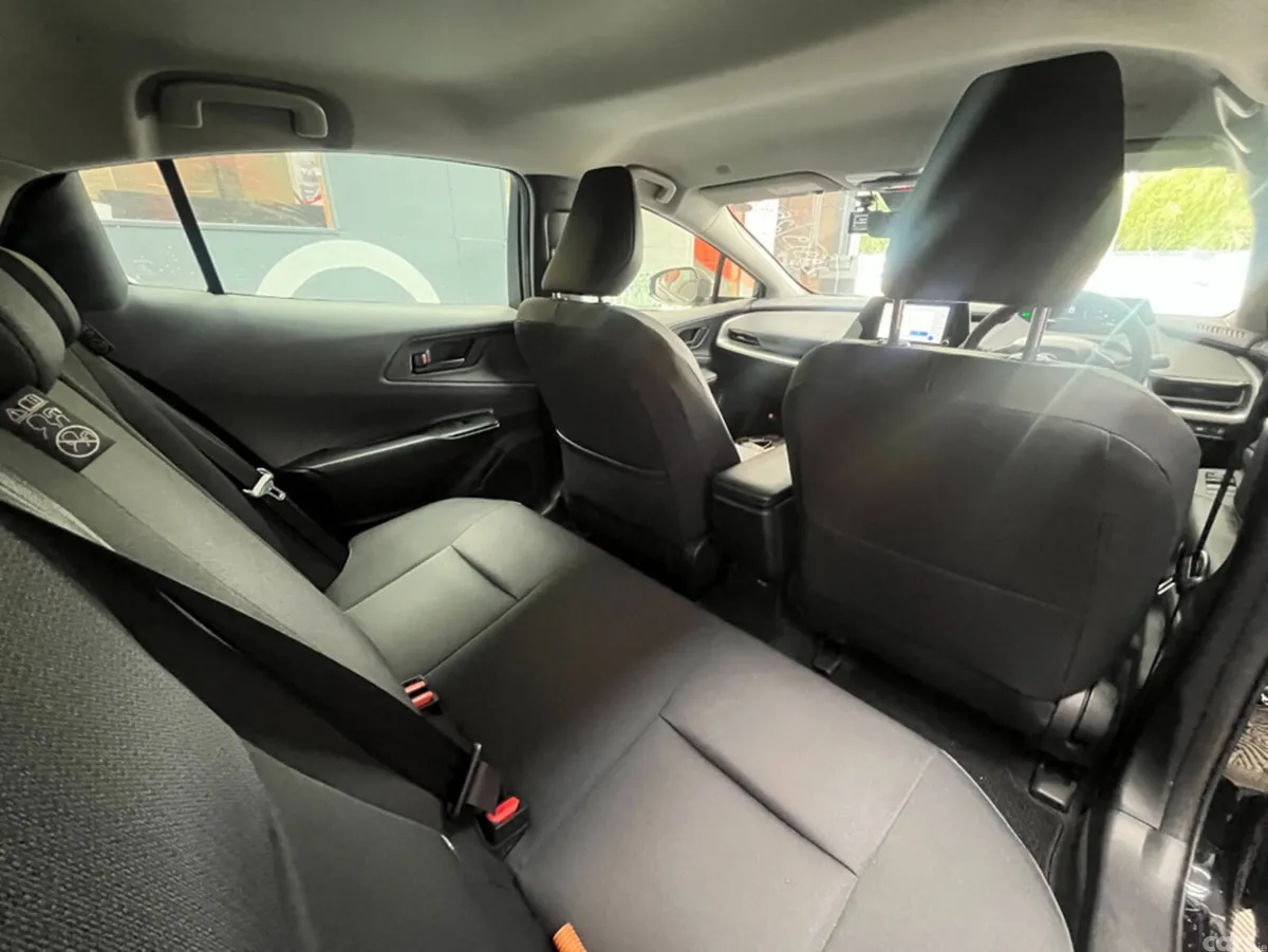 Toyota Prius Saloon, Petrol Hybrid, 2025, Black