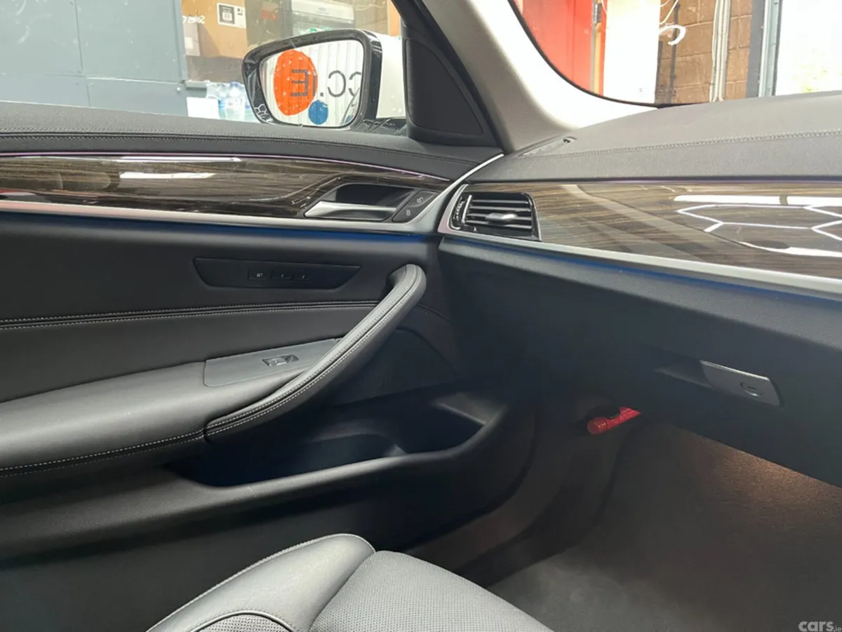 BMW 5-Series Saloon, Petrol Hybrid, 2021, White