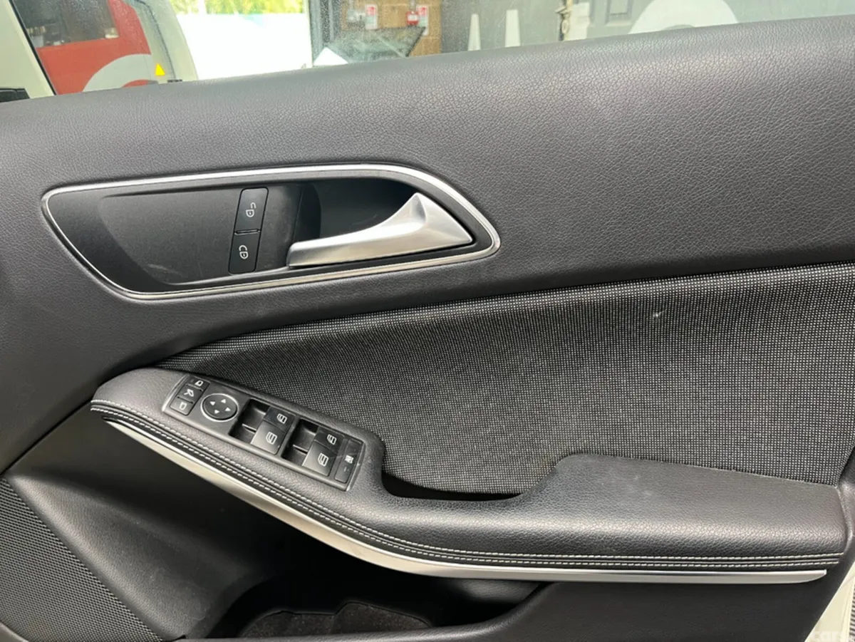 Mercedes-Benz A-Class Hatchback, Petrol, 2017, White