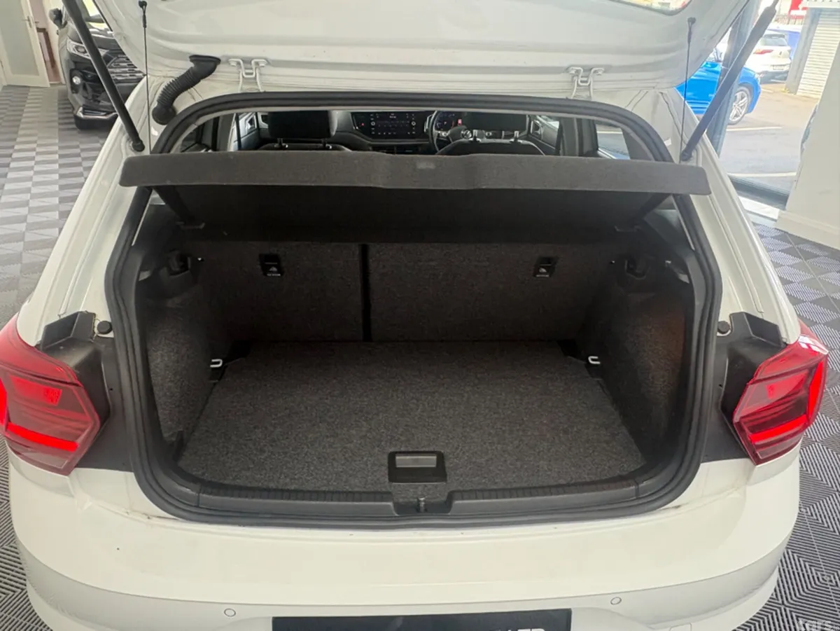 Volkswagen Polo Hatchback, Petrol, 2019, White