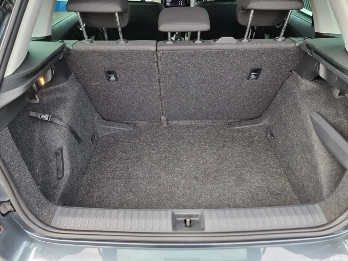 Skoda Kamiq Hatchback, Petrol, 2020, Grey