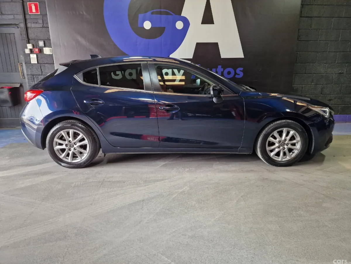 Mazda Mazda3 Hatchback, Petrol, 2015, Blue