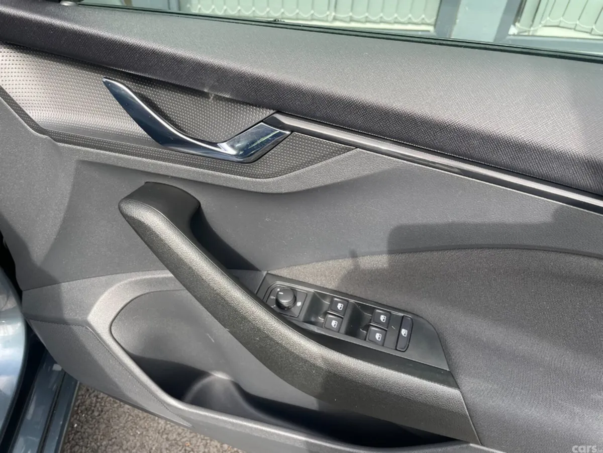 Skoda Scala Hatchback, Petrol, 2020, Grey