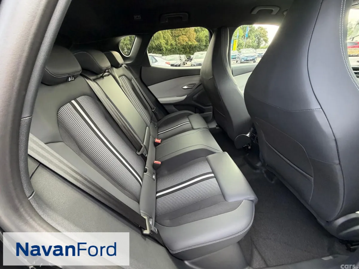Ford Capri SUV, Electric, 2027, Black