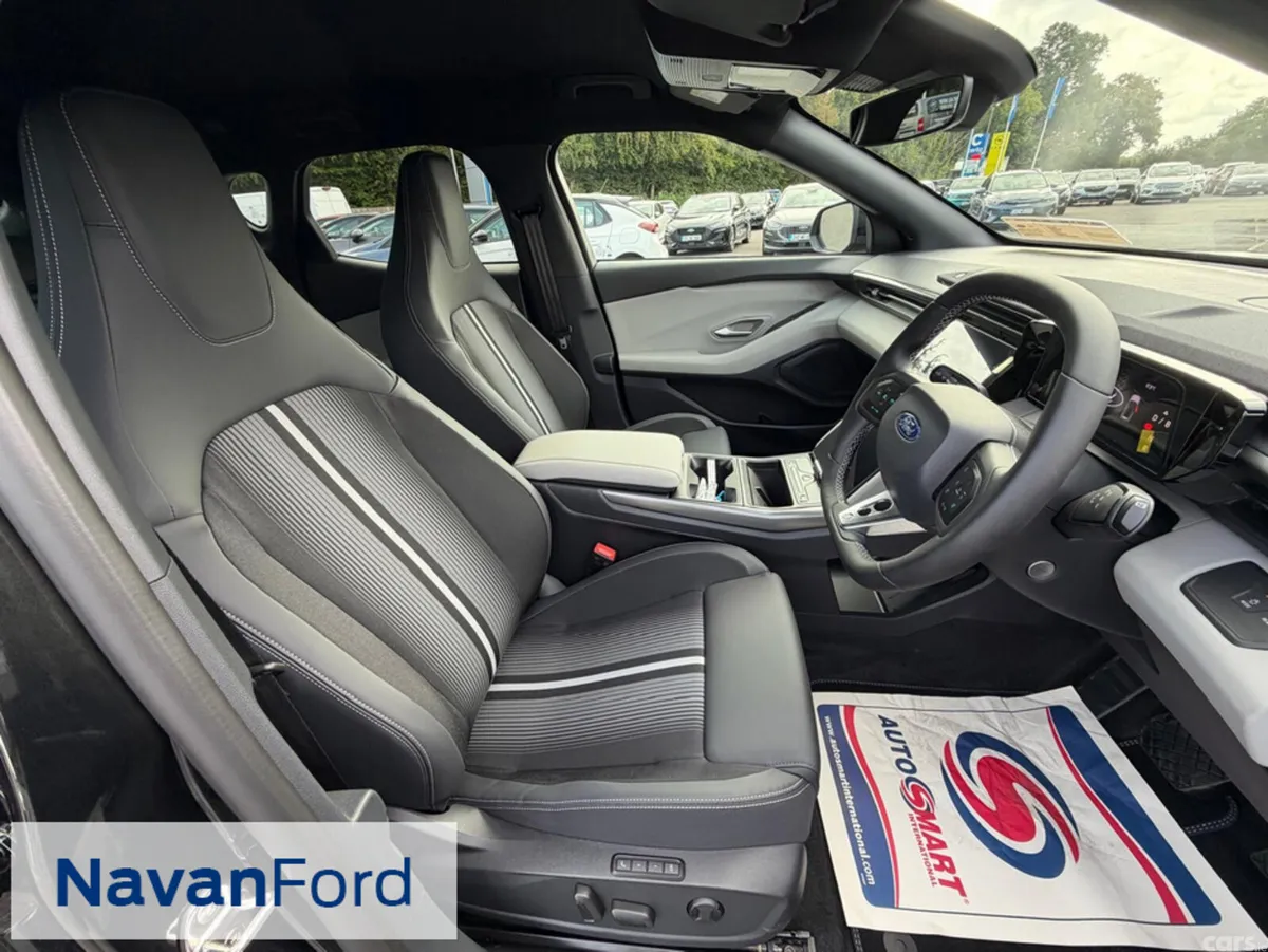 Ford Capri SUV, Electric, 2027, Black