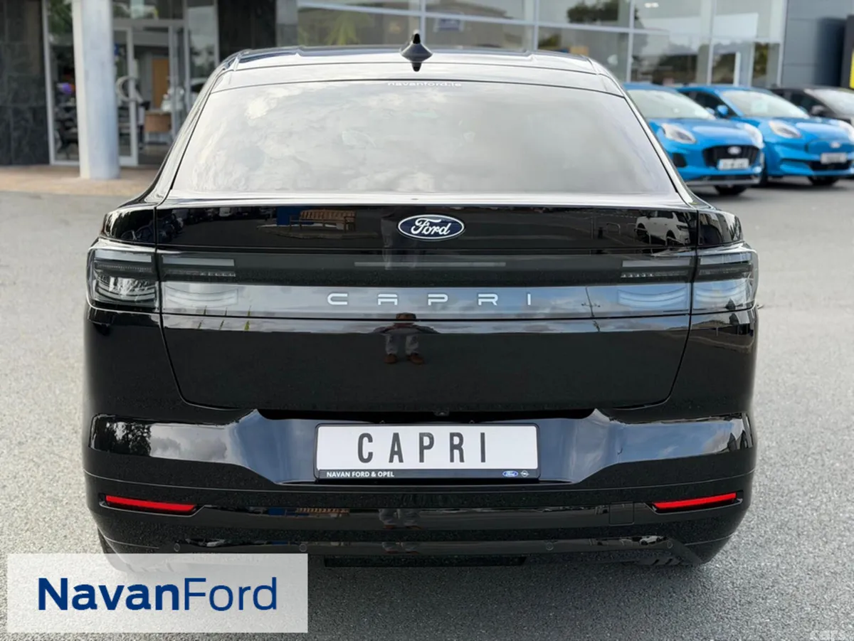Ford Capri SUV, Electric, 2027, Black