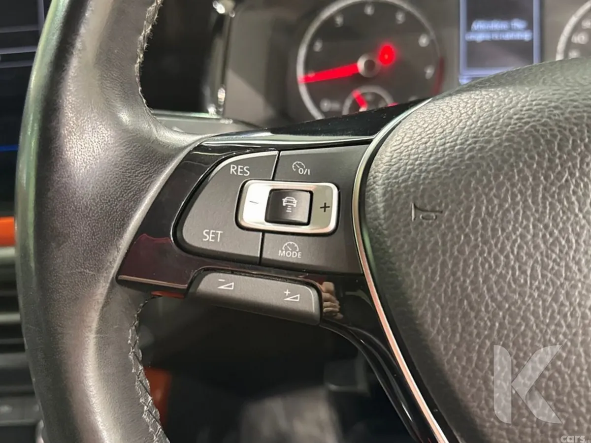 Volkswagen Polo Hatchback, Petrol, 2021, Orange