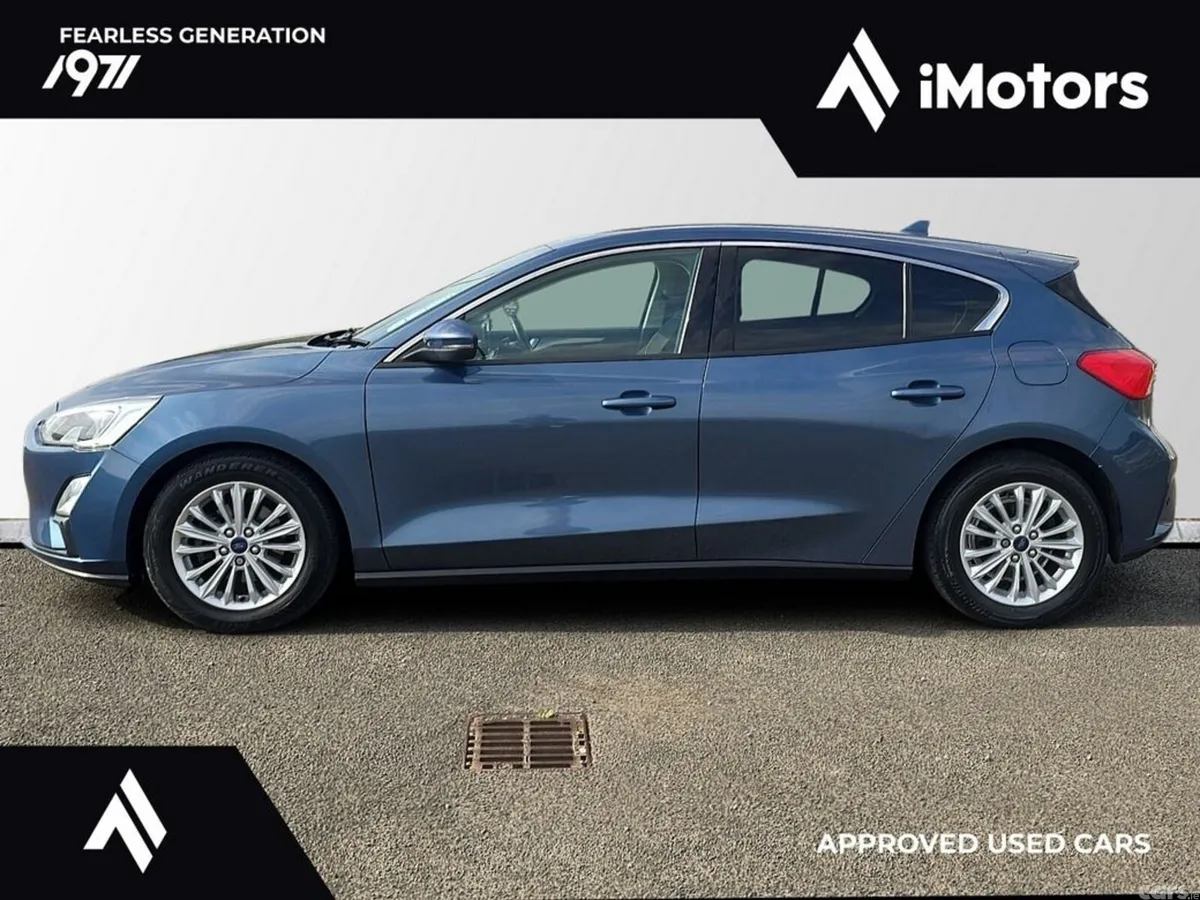 Ford Focus Hatchback, Petrol, 2019, Blue
