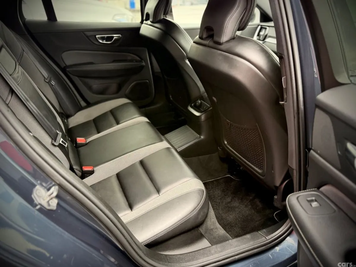 Volvo V60 Estate, Petrol Hybrid, 2021, Blue