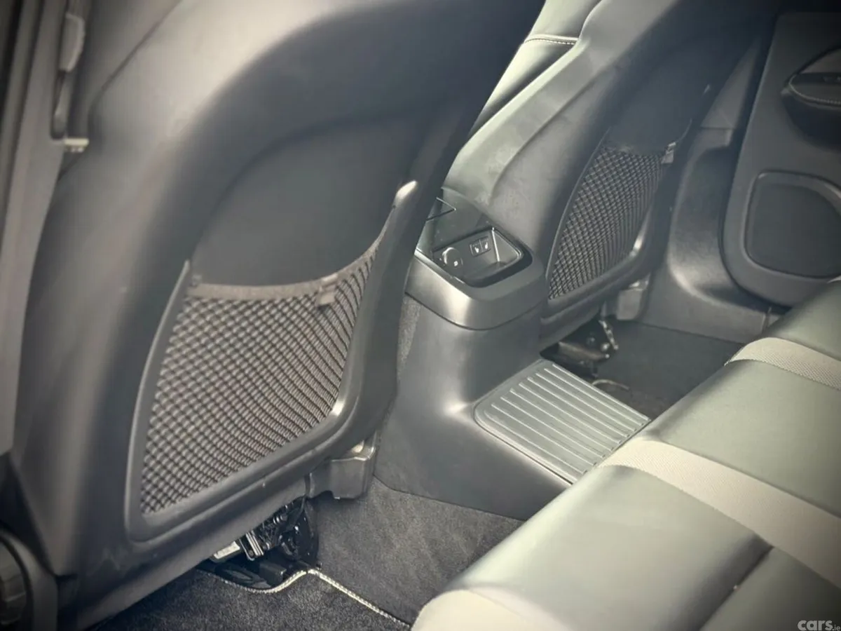 Volvo V60 Estate, Petrol Hybrid, 2021, Blue