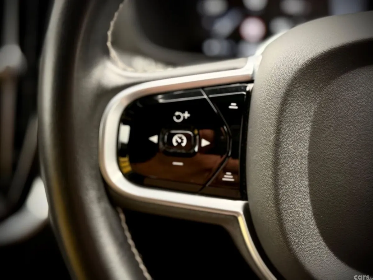 Volvo V60 Estate, Petrol Hybrid, 2021, Blue