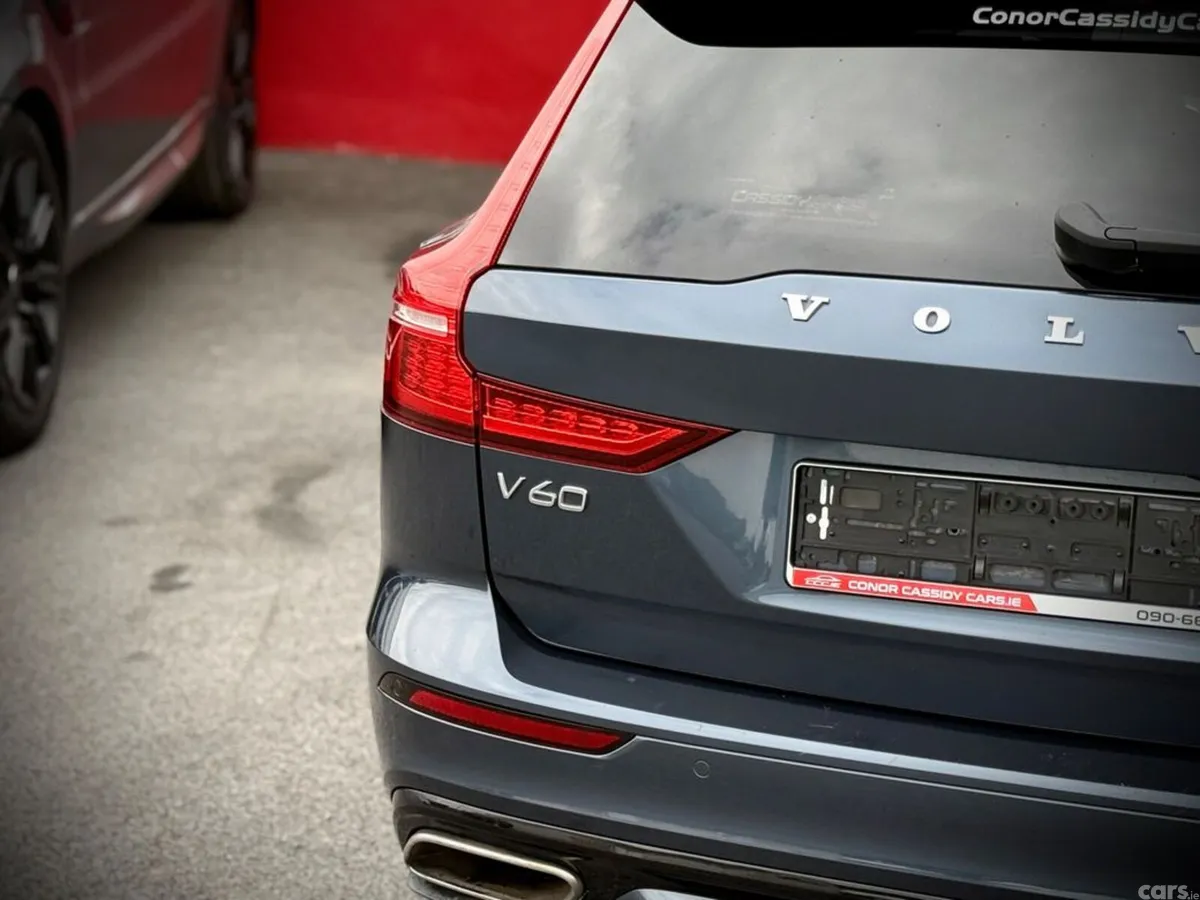 Volvo V60 Estate, Petrol Hybrid, 2021, Blue
