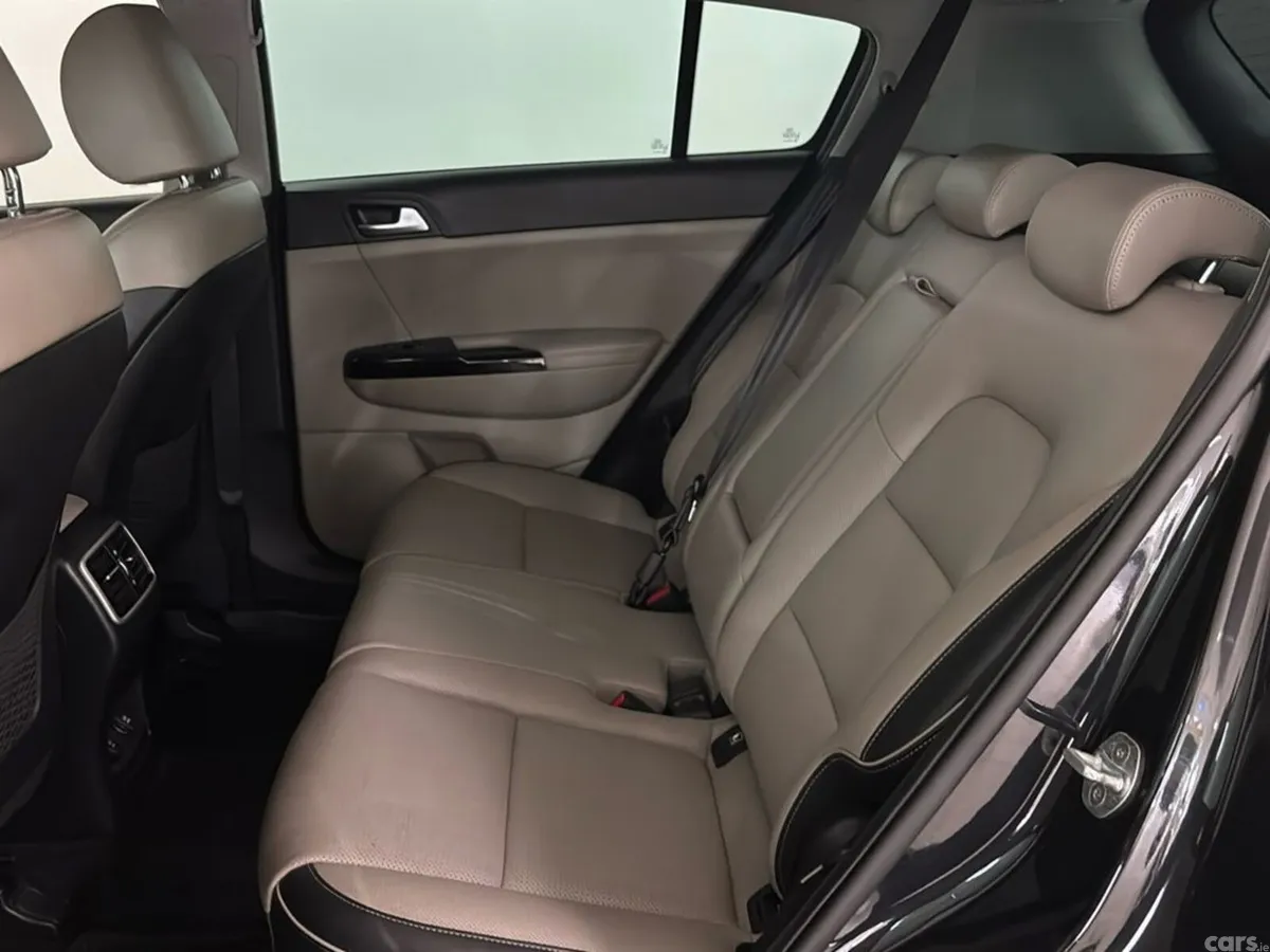 Kia Sportage MPV, Diesel Hybrid, 2021, Black