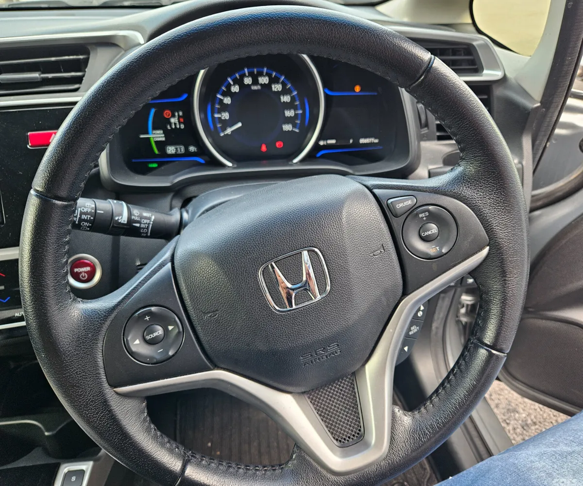 Honda Fit Hatchback, Petrol Hybrid, 2016, Silver