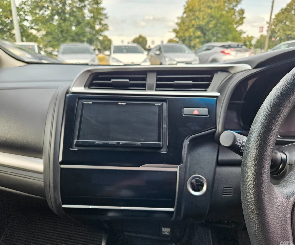 Honda Fit Hatchback, Petrol Hybrid, 2019, Silver