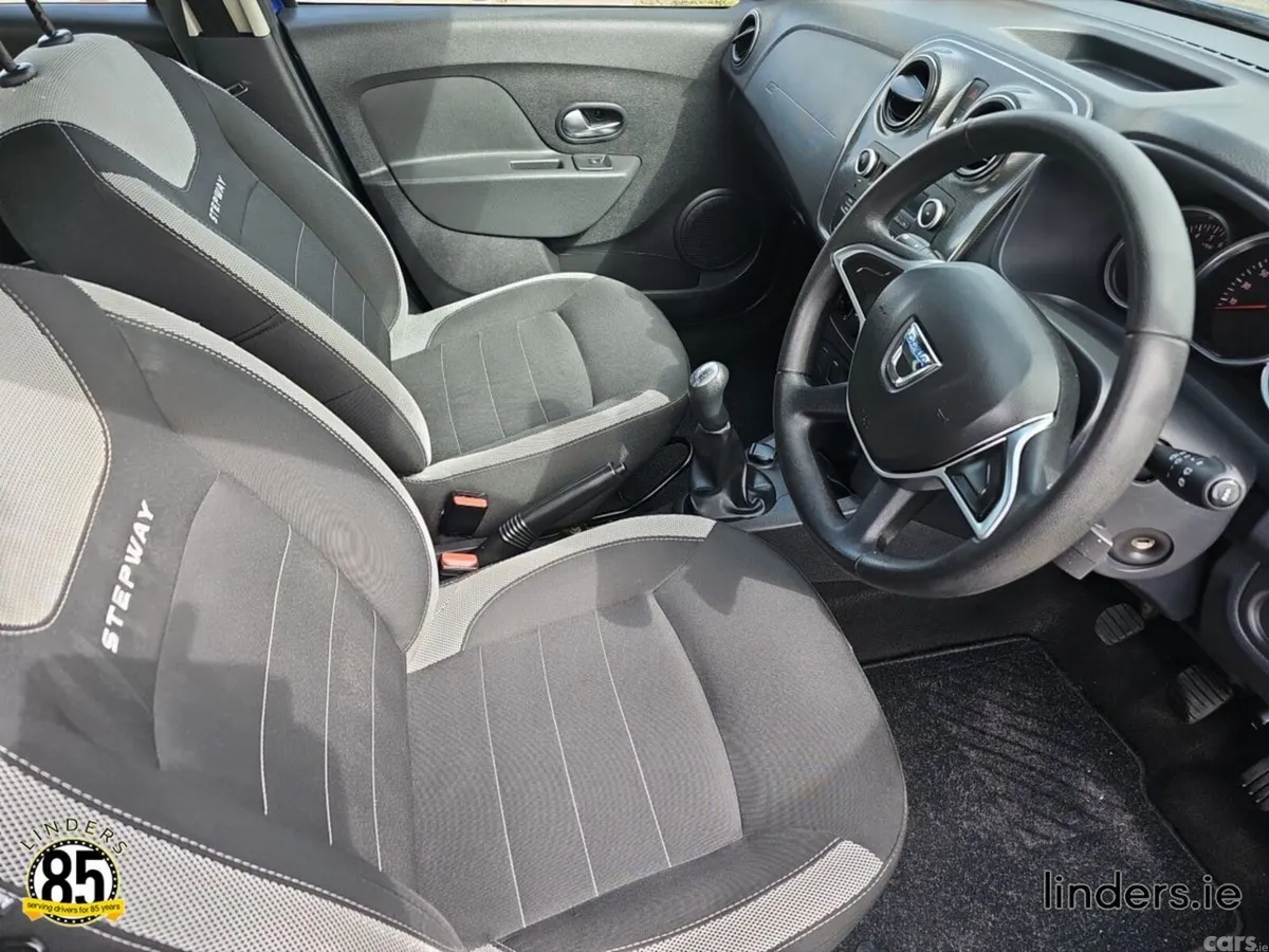 Dacia Sandero Stepway Hatchback, Diesel, 2021, Blue