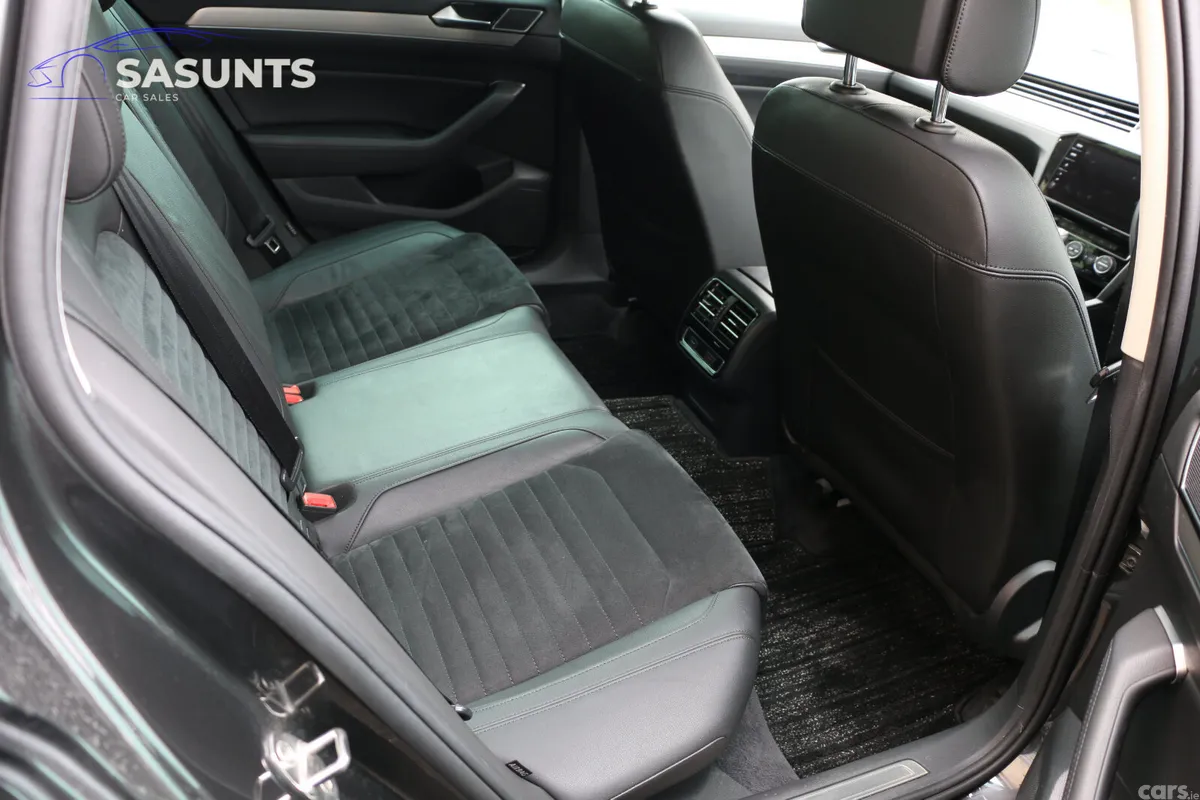 Volkswagen Passat Estate, Diesel, 2018, Grey