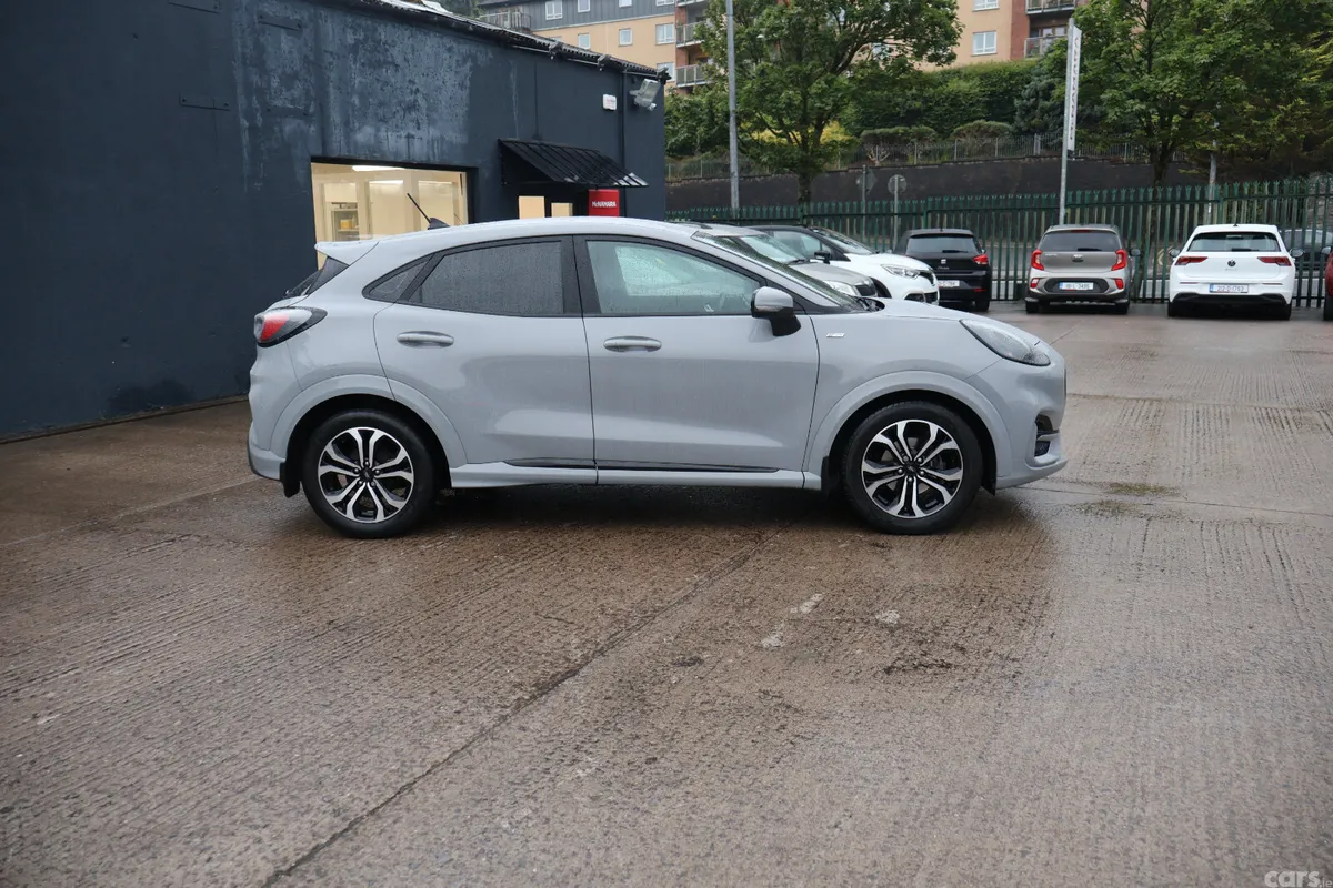 Ford Puma Hatchback, Petrol Hybrid, 2023, Grey