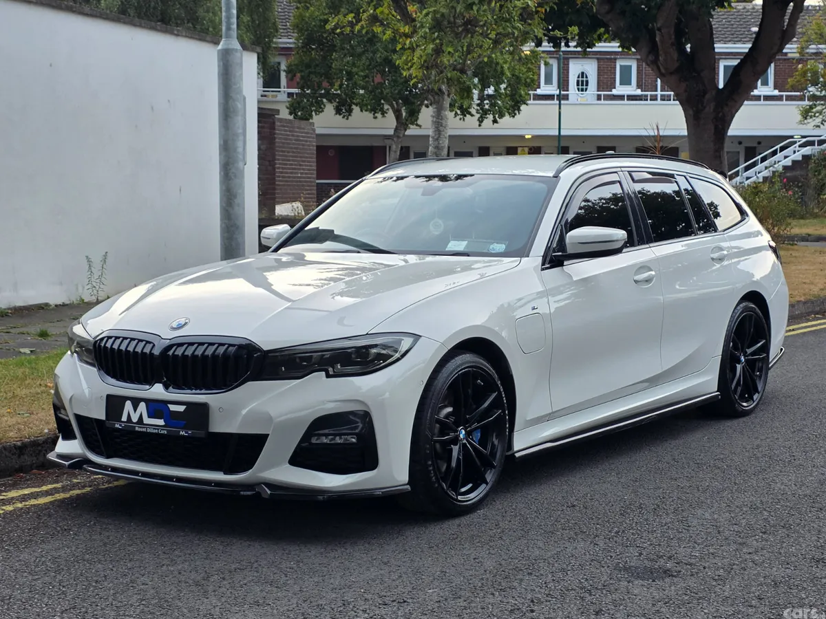 BMW 3-Series Estate, Petrol Plug-in Hybrid, 2021, White