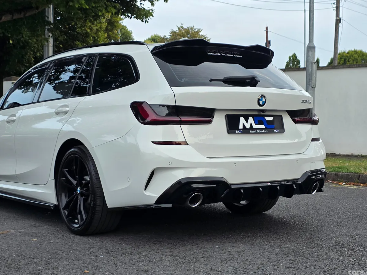 BMW 3-Series Estate, Petrol Plug-in Hybrid, 2021, White