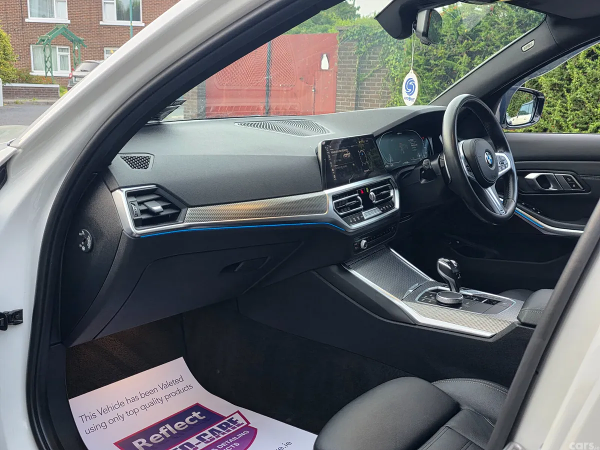 BMW 3-Series Estate, Petrol Plug-in Hybrid, 2021, White