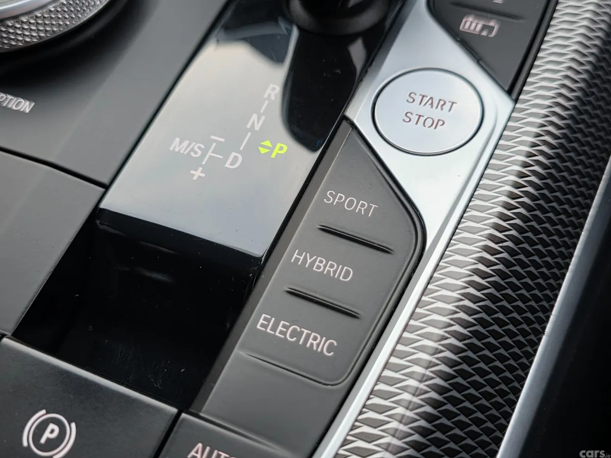 BMW 3-Series Estate, Petrol Plug-in Hybrid, 2021, White