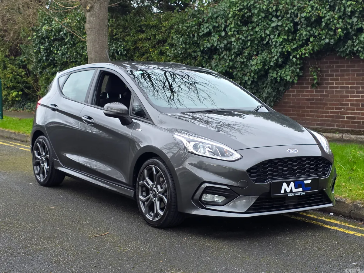 Ford Fiesta Hatchback, Petrol, 2018, Grey