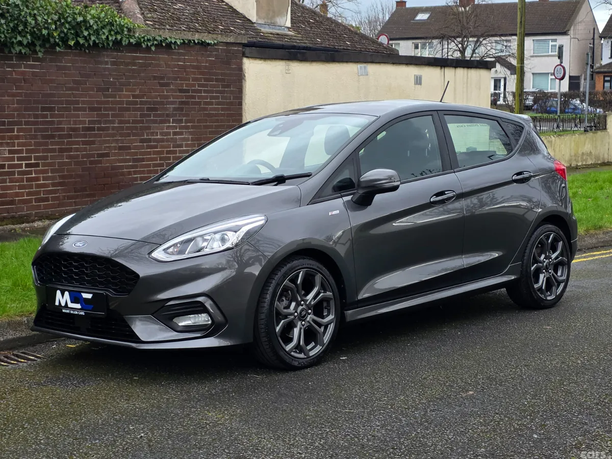 Ford Fiesta Hatchback, Petrol, 2018, Grey