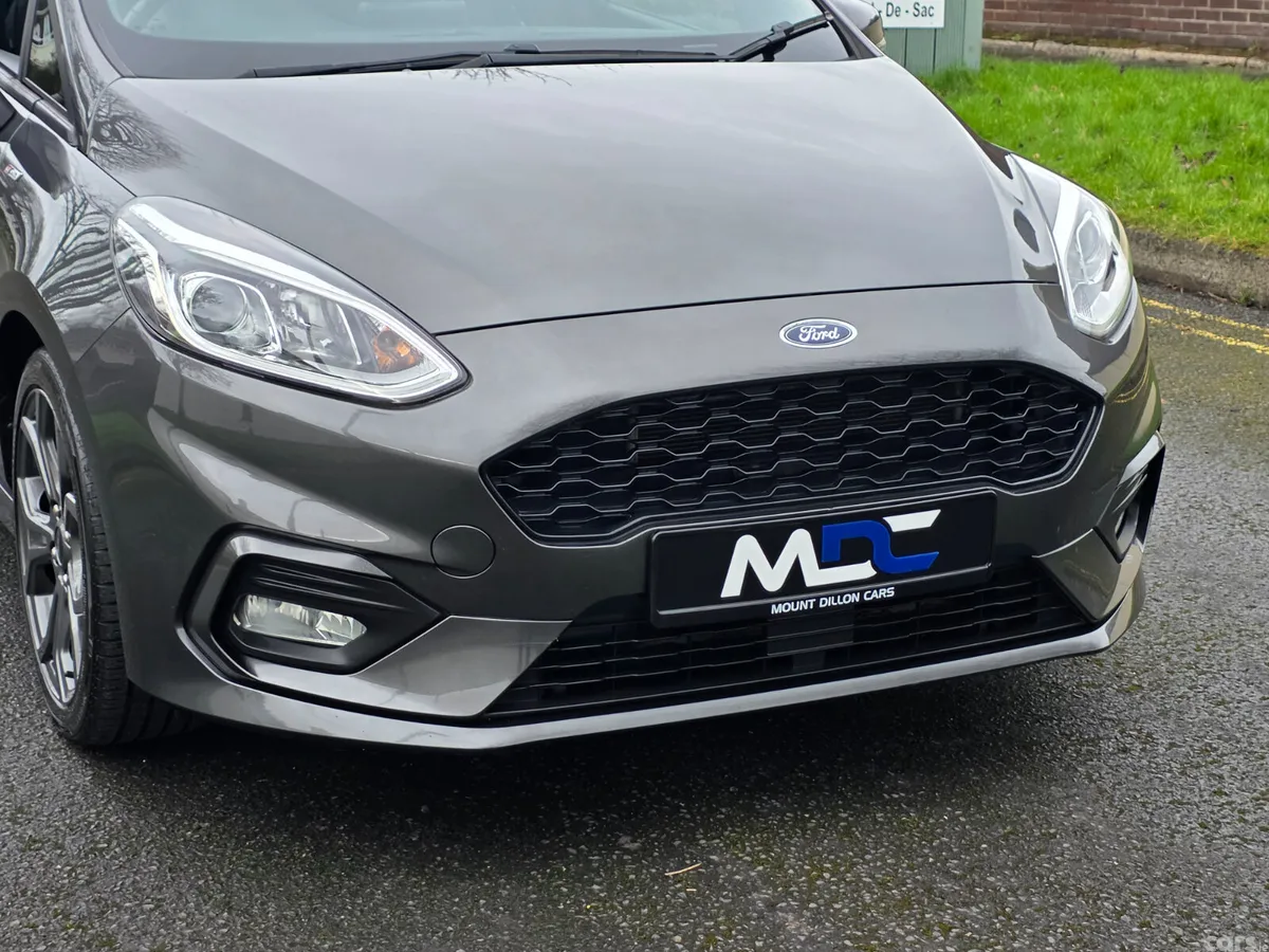 Ford Fiesta Hatchback, Petrol, 2018, Grey