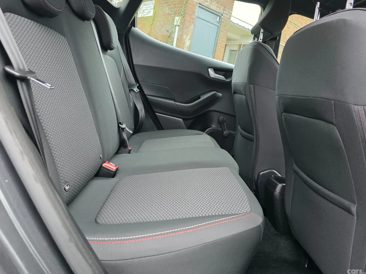 Ford Fiesta Hatchback, Petrol, 2018, Grey