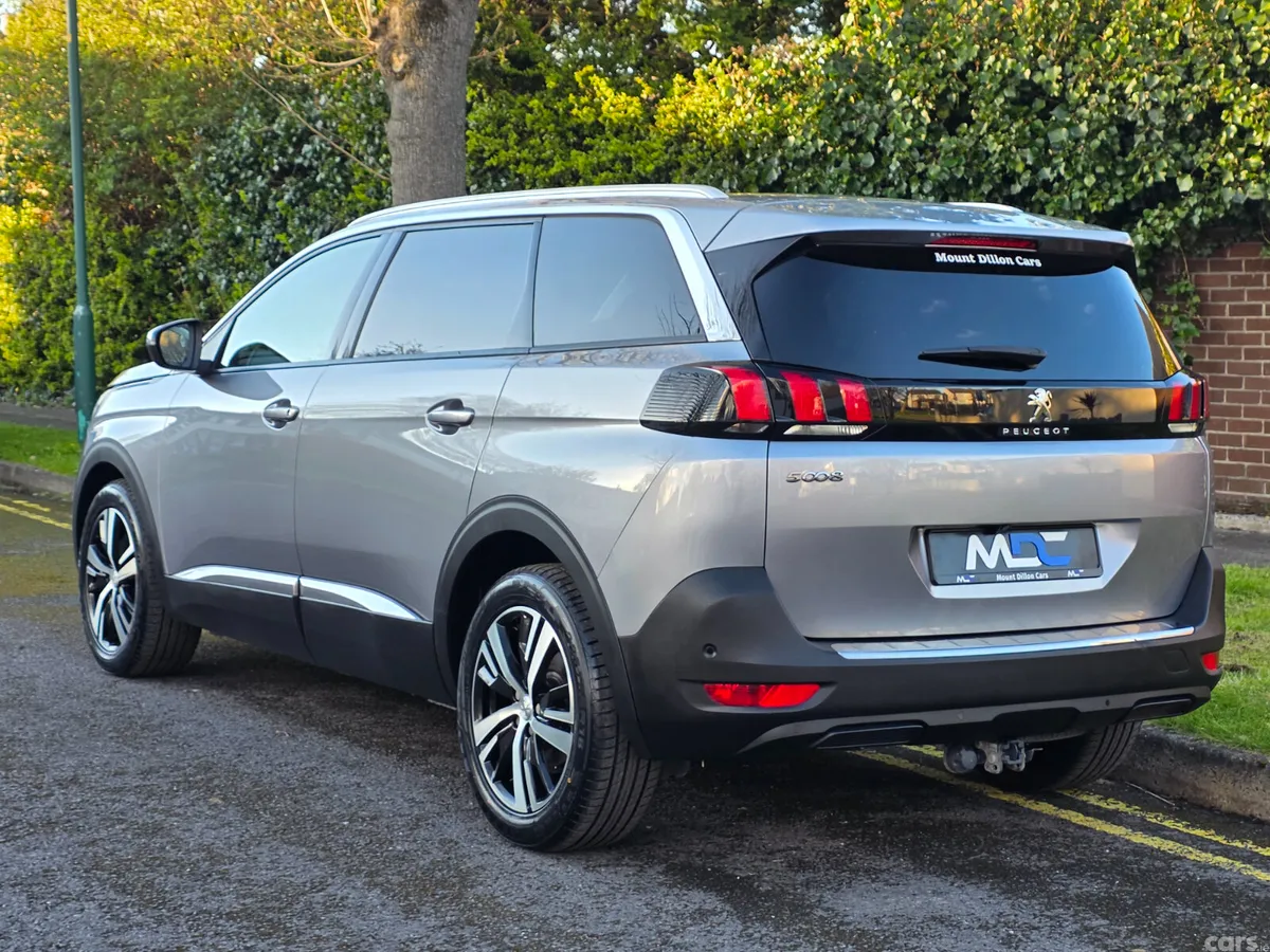 Peugeot 5008 MPV, Diesel, 2020, Grey