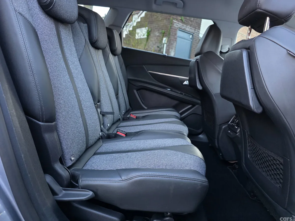 Peugeot 5008 MPV, Diesel, 2020, Grey